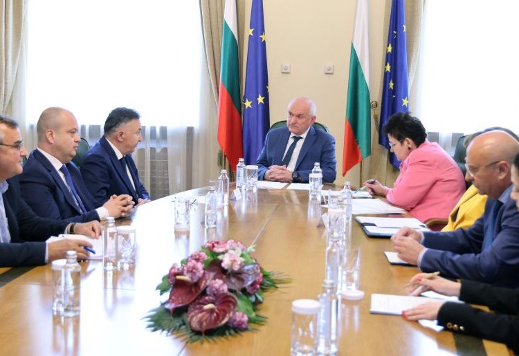 10 бързи млн. за щетите от наводнението в Карловско