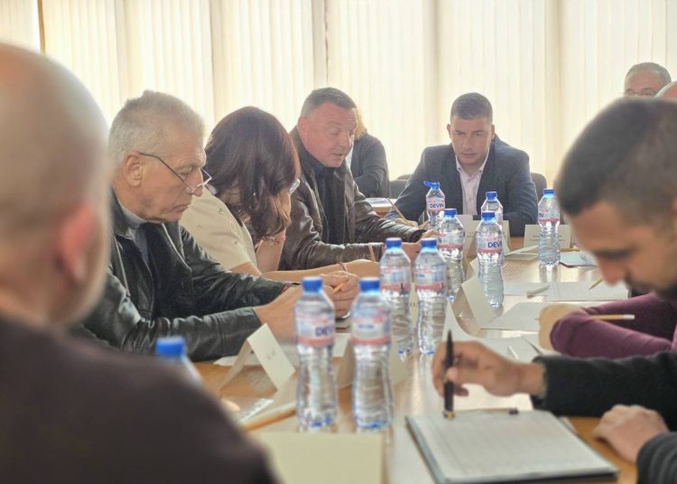 Спокойни консултации за вота в Сопот