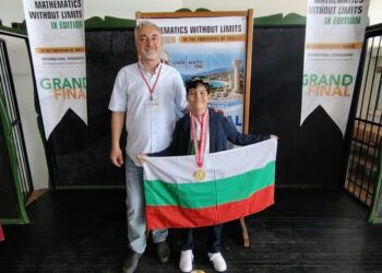 Ученик от Хисаря със златен медал по математика
