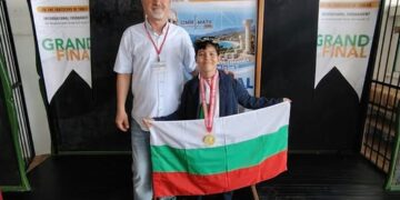 Ученик от Хисаря със златен медал по математика