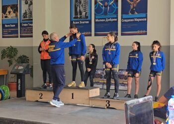 Златина позлати 5 пъти Карлово в щангите